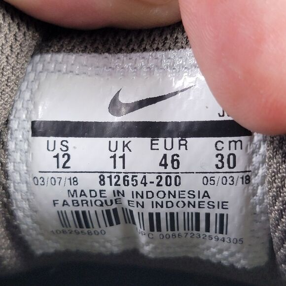 Nike Tanjun Olive Green Mens 12 & 13 Mismatch - Picture 7 of 9